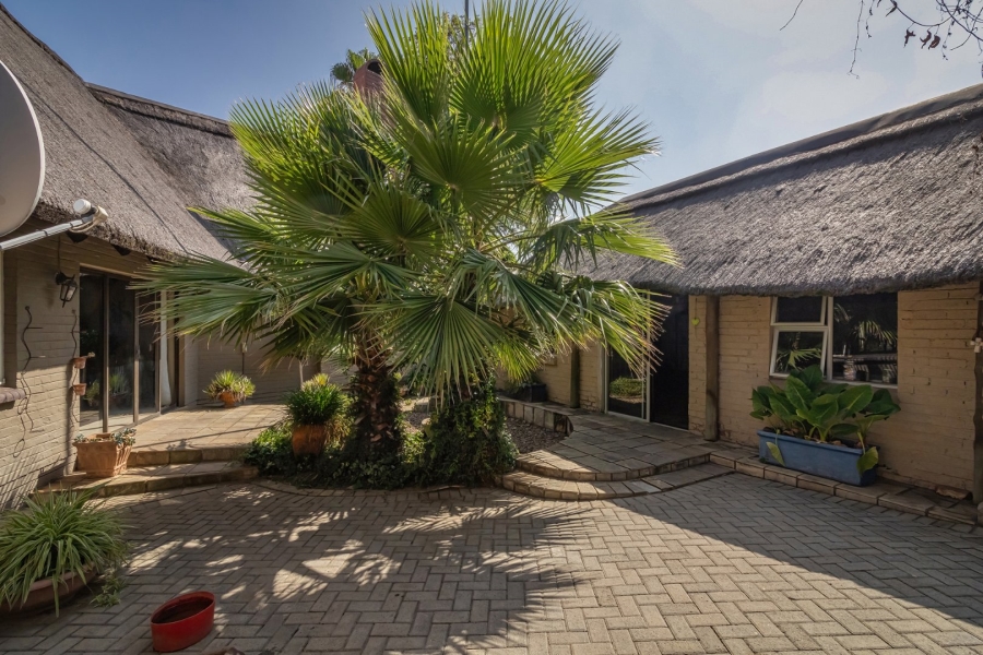 6 Bedroom Property for Sale in Panorama Free State